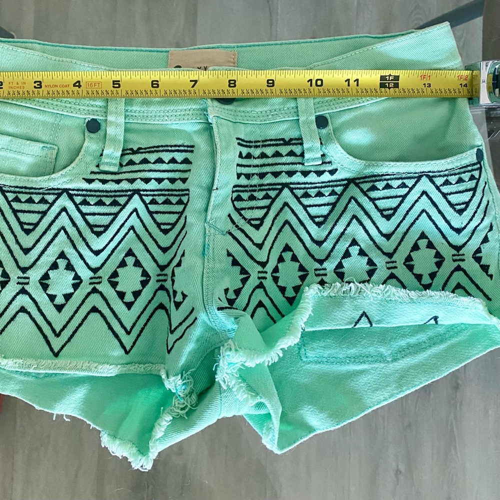 Aztec Roxy Shorts - Picture 11 of 11
